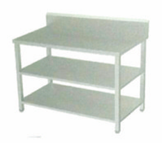 With 2 Undershelver